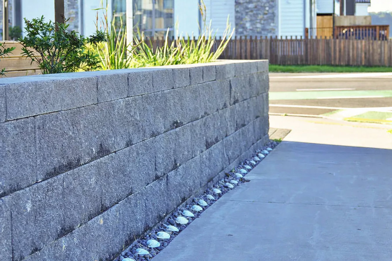 Concrete retaining walls